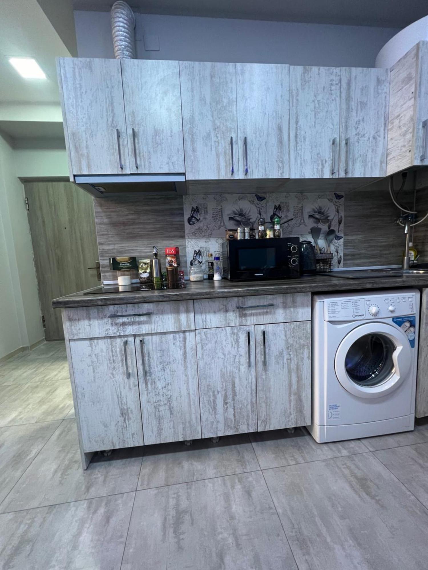 Cosy Apartment With Good Location Self Check In Ереван Екстериор снимка