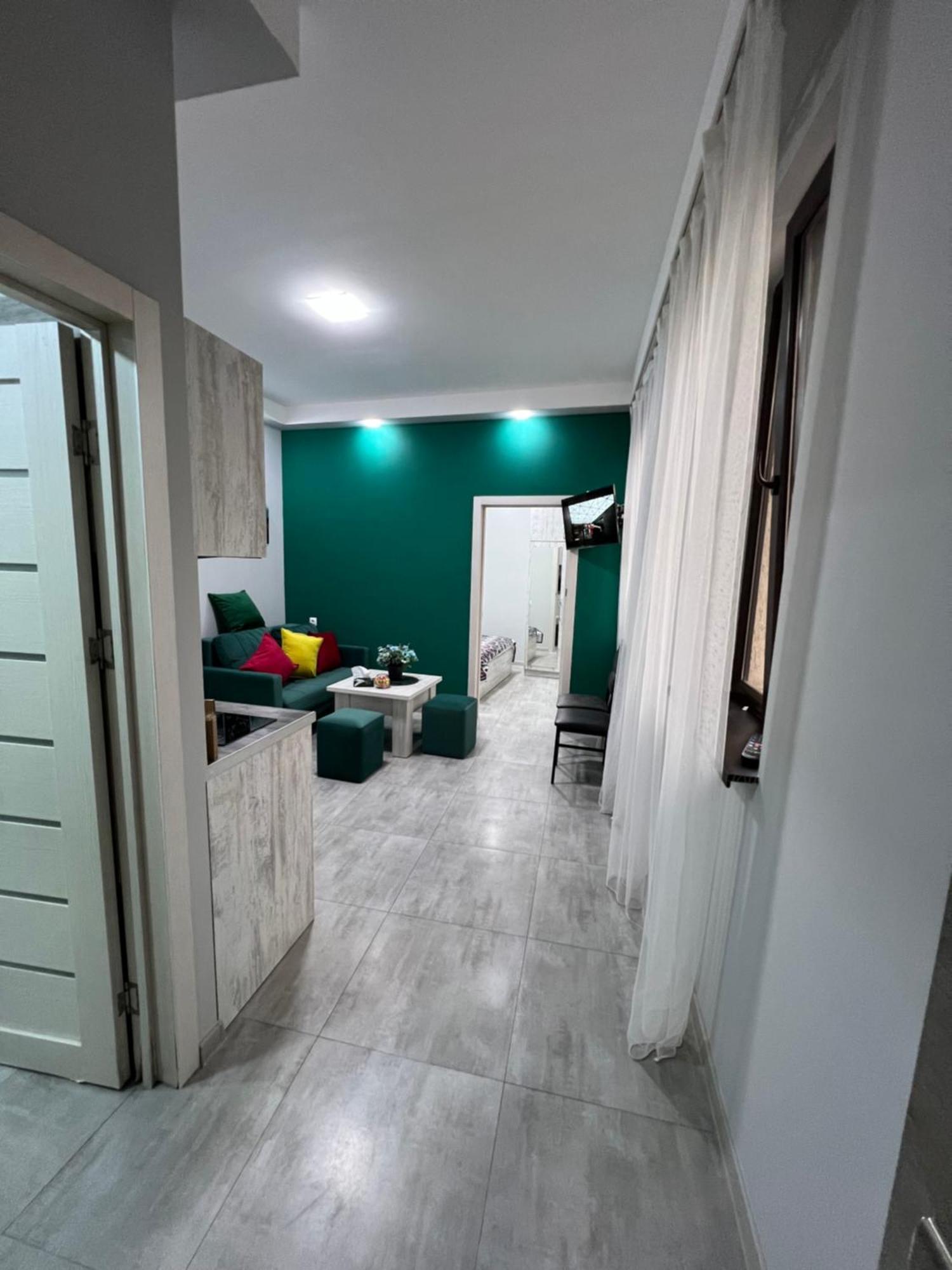 Cosy Apartment With Good Location Self Check In Ереван Екстериор снимка