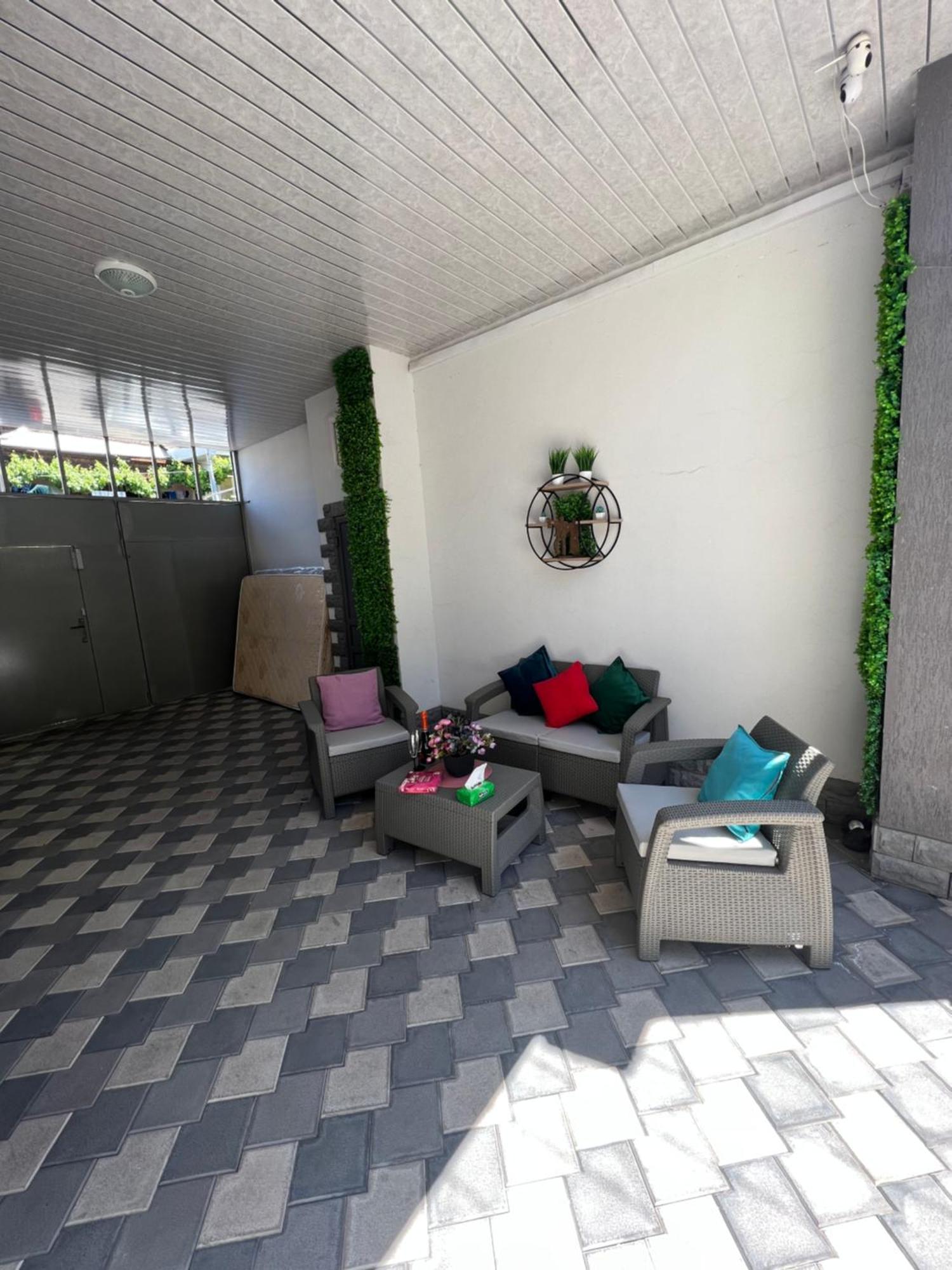 Cosy Apartment With Good Location Self Check In Ереван Екстериор снимка