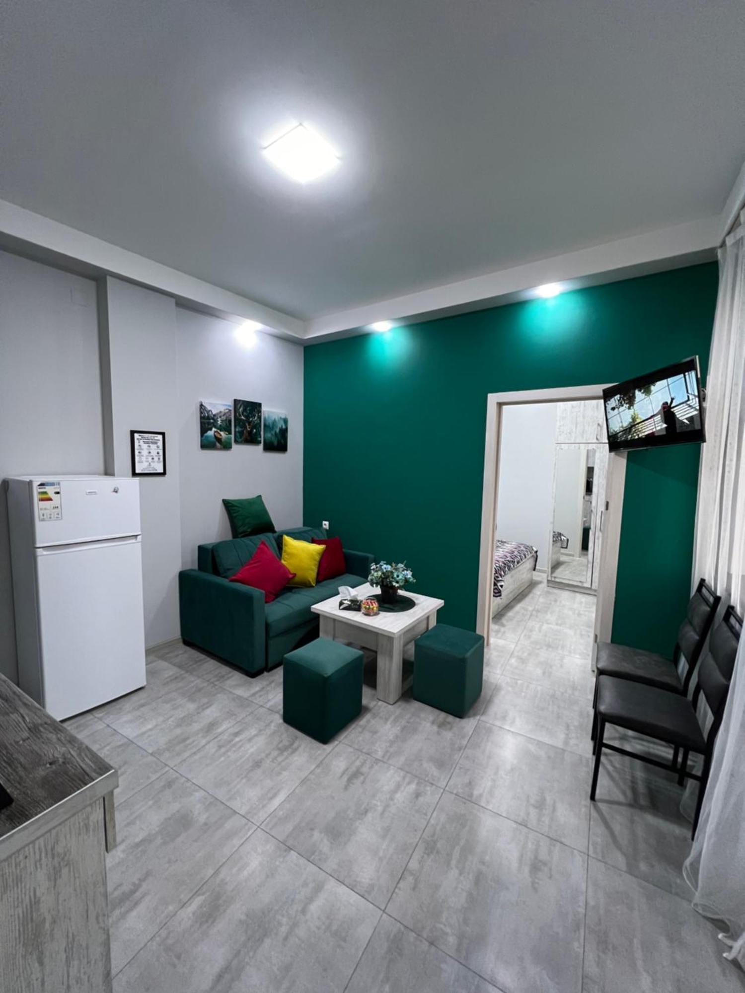Cosy Apartment With Good Location Self Check In Ереван Екстериор снимка