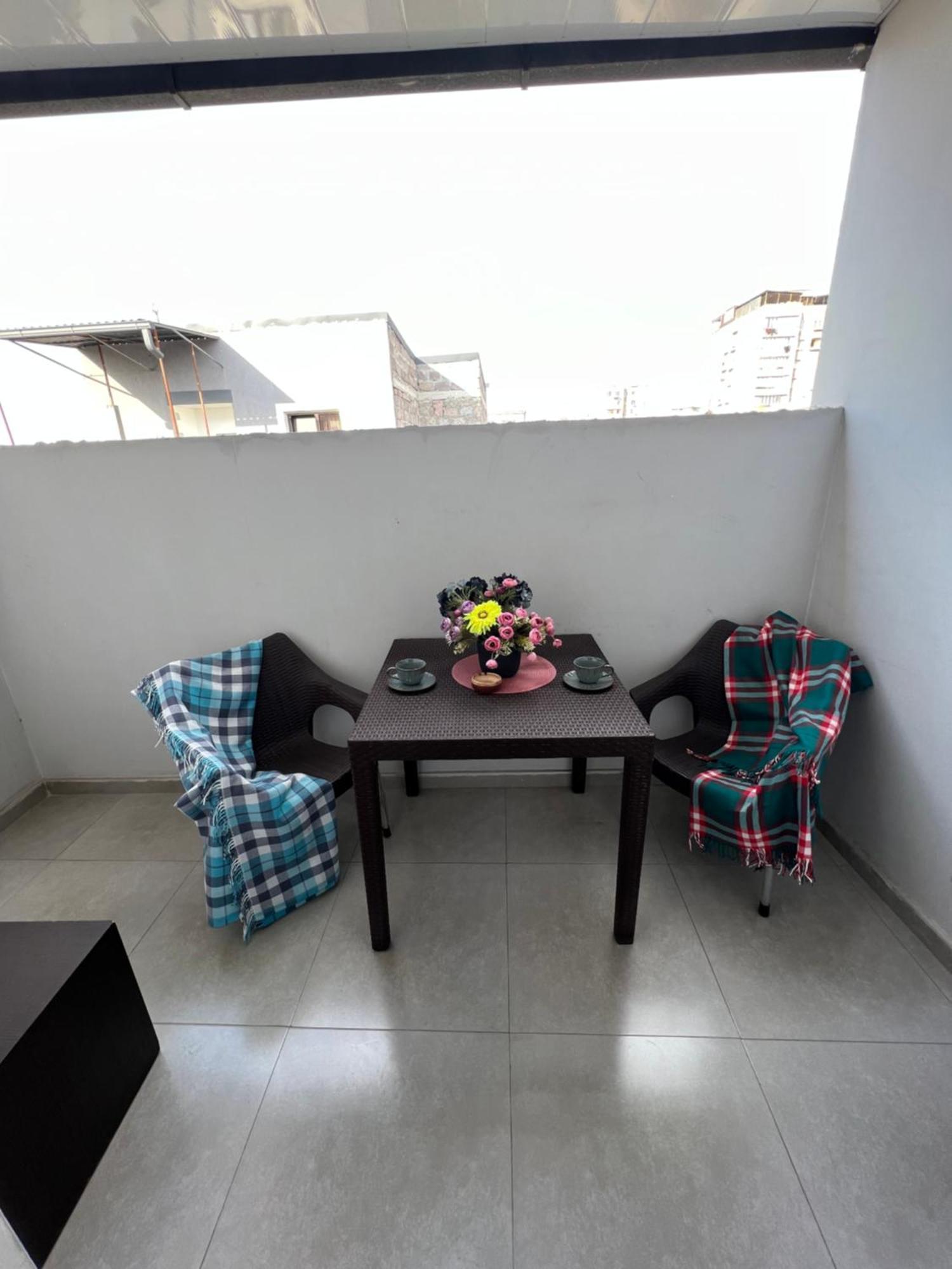 Cosy Apartment With Good Location Self Check In Ереван Екстериор снимка