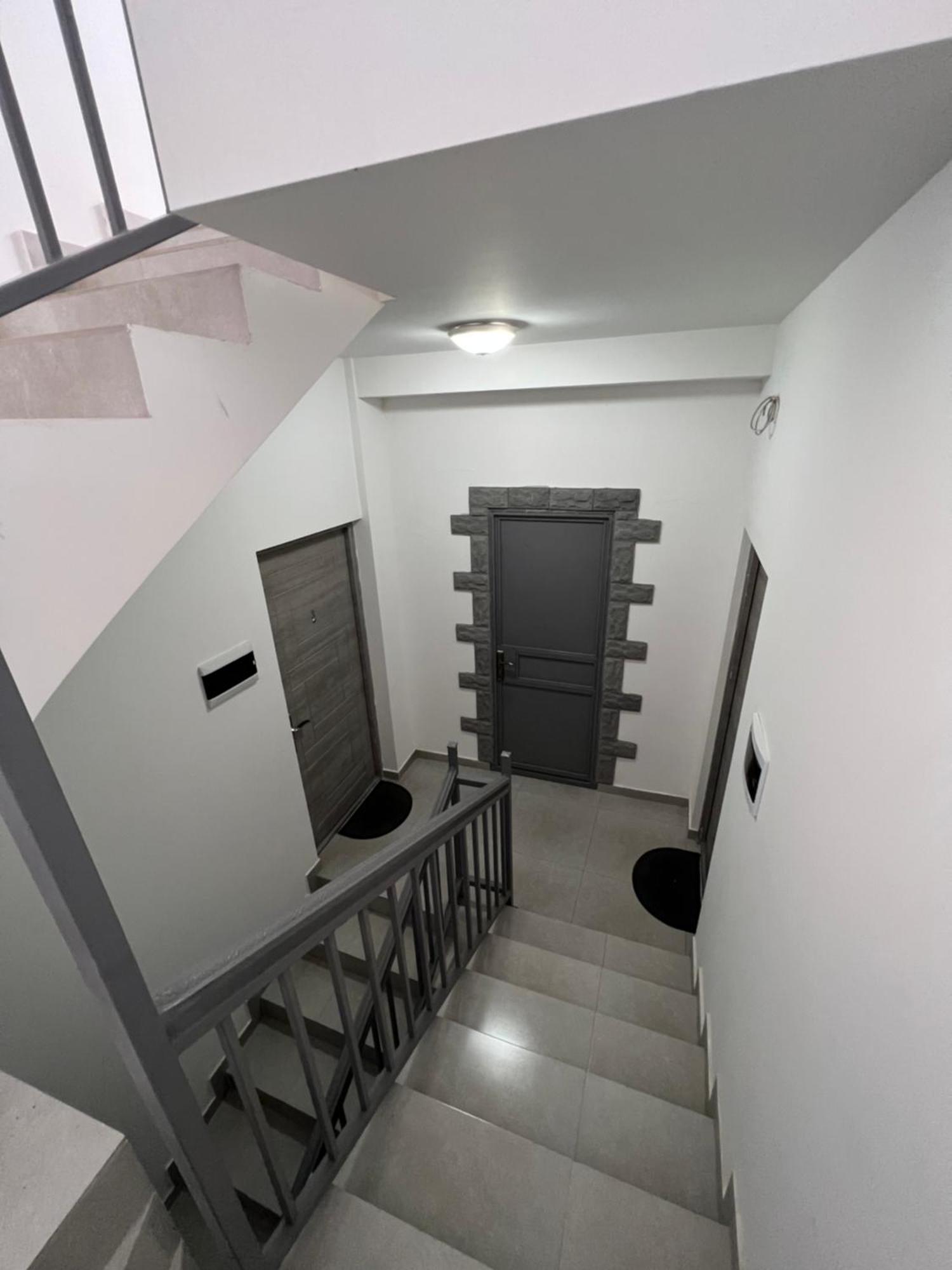 Cosy Apartment With Good Location Self Check In Ереван Екстериор снимка