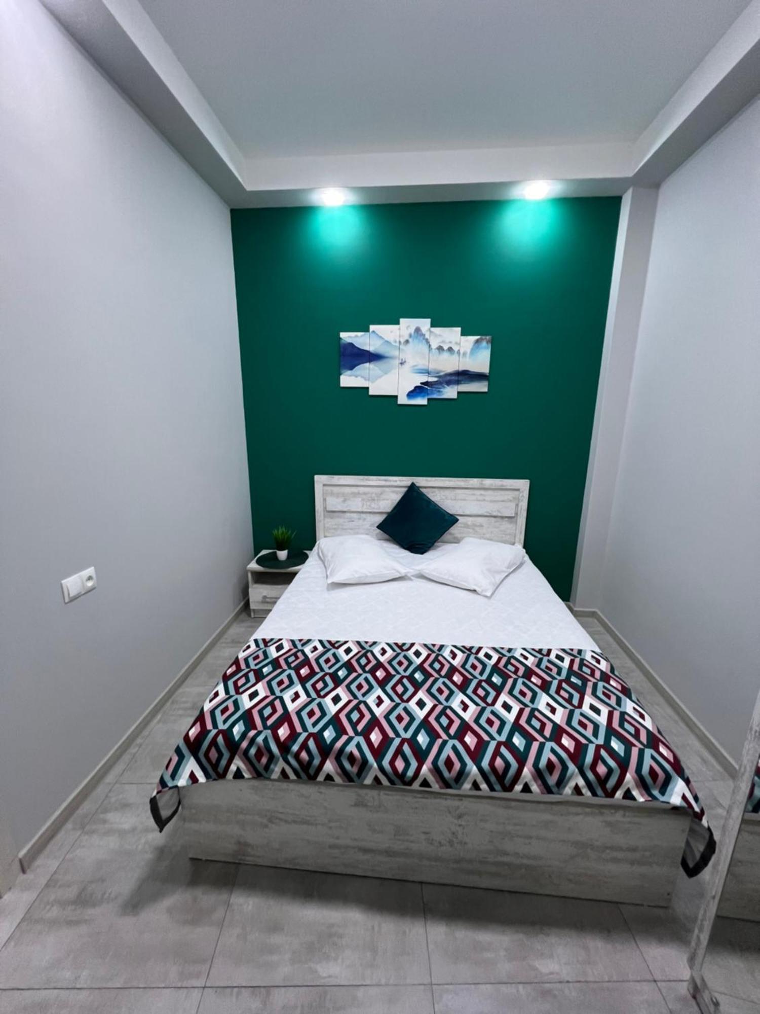 Cosy Apartment With Good Location Self Check In Ереван Екстериор снимка