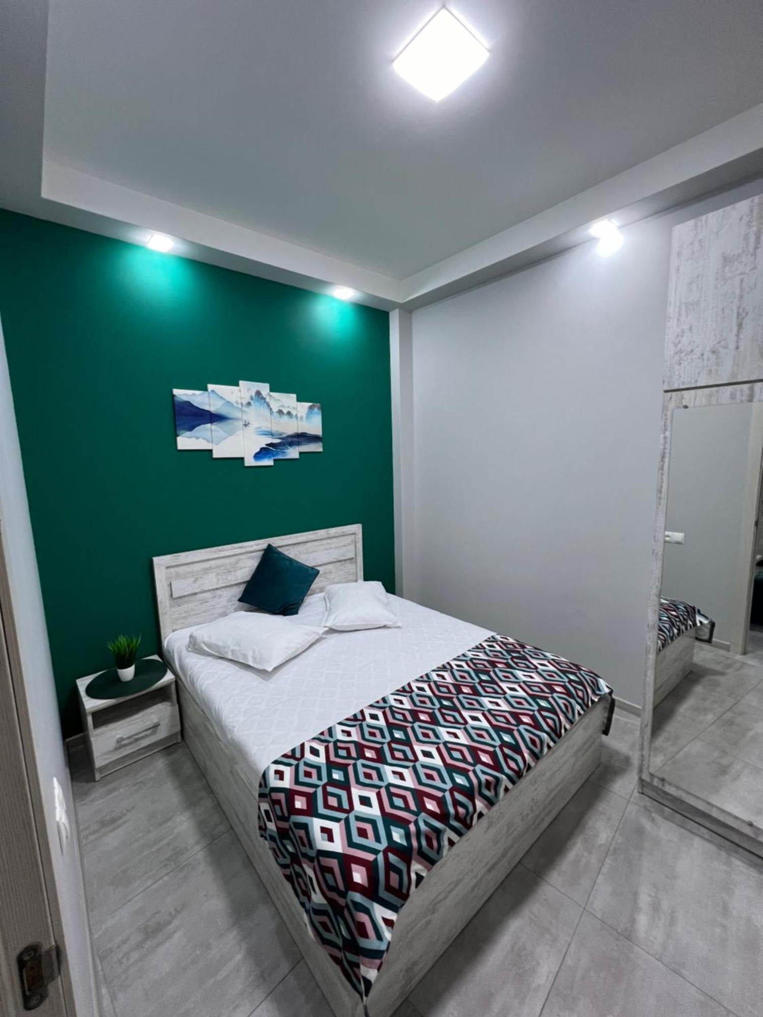 Cosy Apartment With Good Location Self Check In Ереван Екстериор снимка
